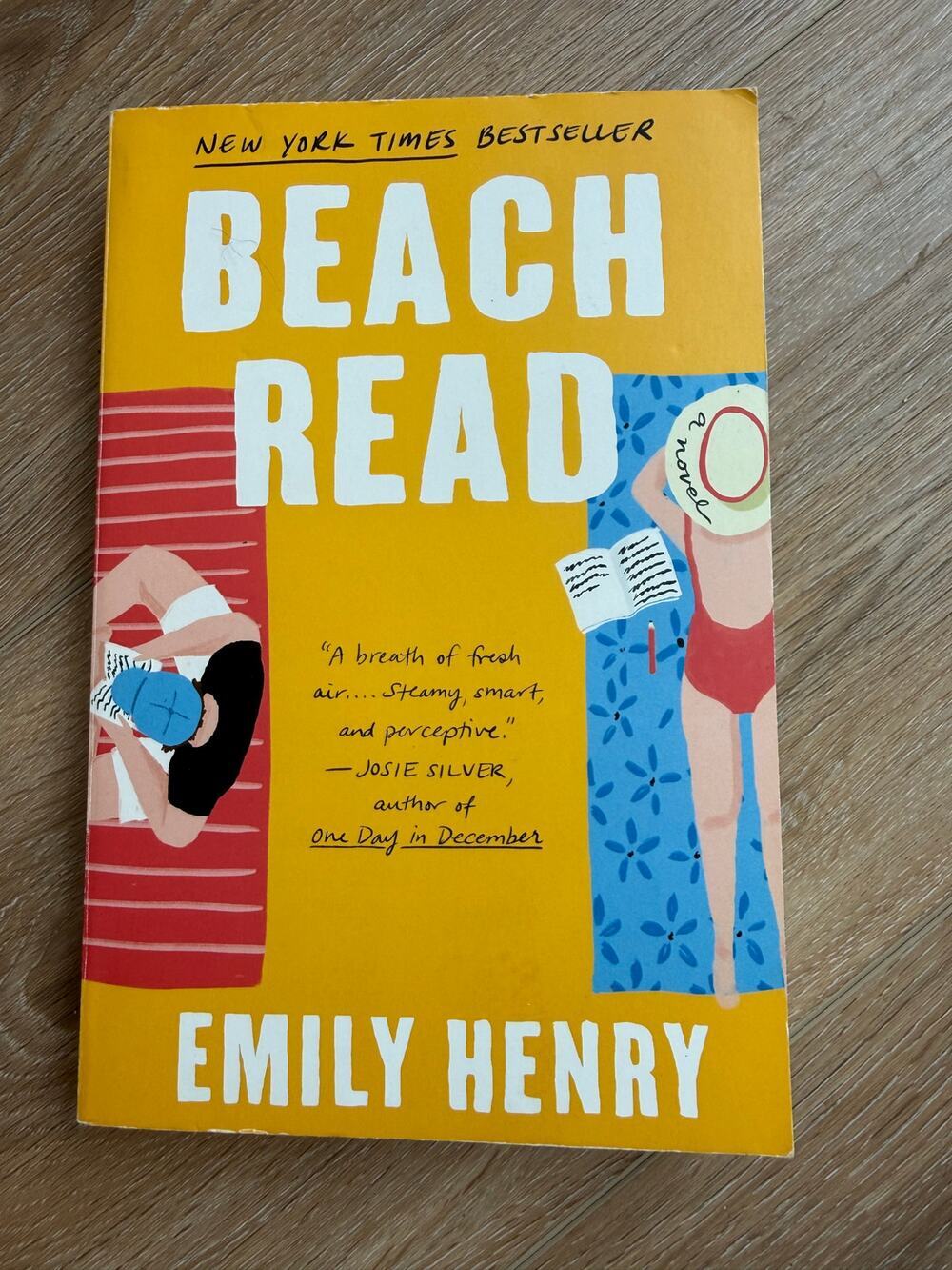 Beach Read by Emily Henry Paperback Contemporary Romance Novel